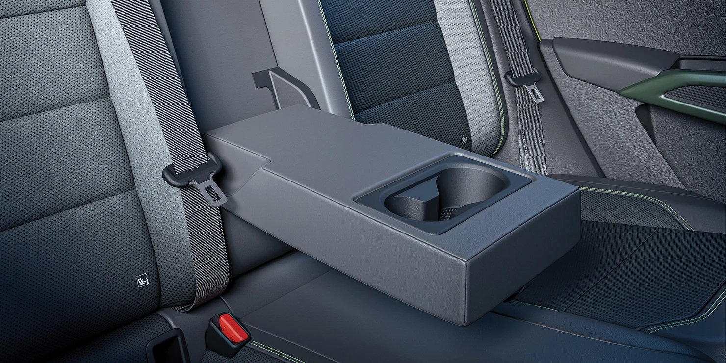 Rear centre armrest